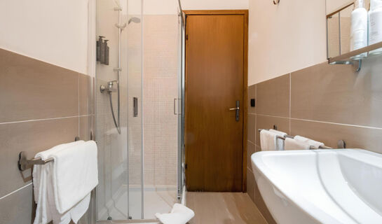 HOTEL PORTA DEL SOLE Soiano del Lago (BS)