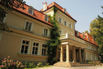 HOTEL DWÒR SIERAKÒW Dobczyce