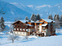 HOTEL LAURENZHOF Lendorf